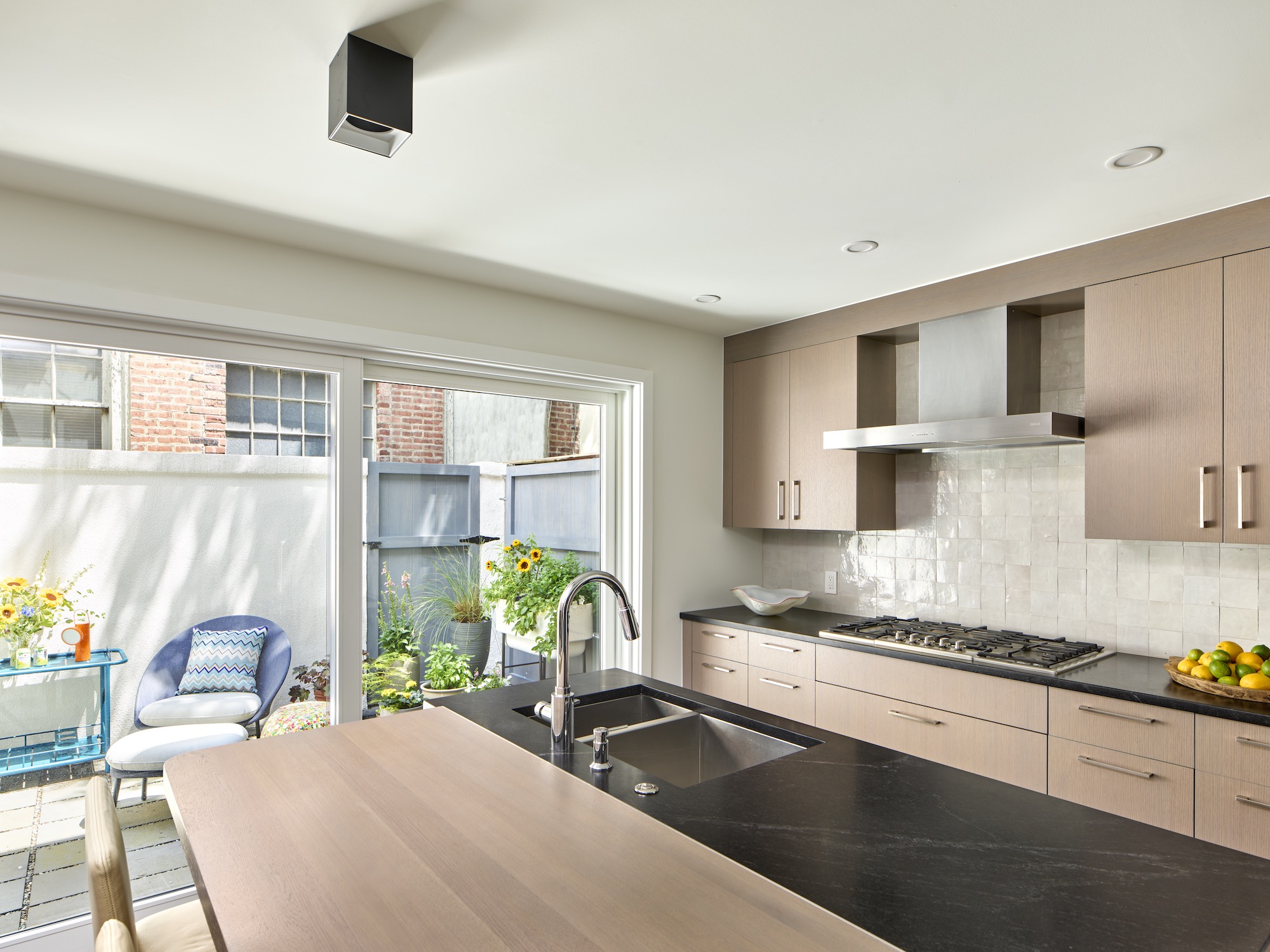 Panama Street photo 7